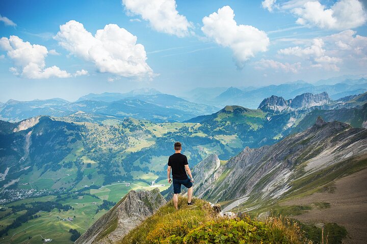 Excursión de un día a los pueblos suizos: Interlaken Grindelwald & Lauterbrunnen