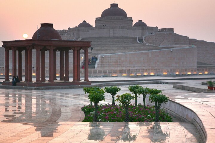 Il meglio di Lucknow (tour guidato di mezza giornata in auto)