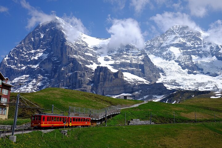Jungfraujoch og Lauterbrunnen Alpine Tour | Fra Bern