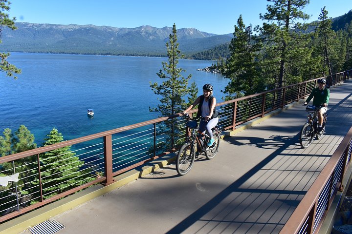 Tour in bicicletta elettrica autoguidato della costa di Tahoe (2–4 ore) | East Shore Trail