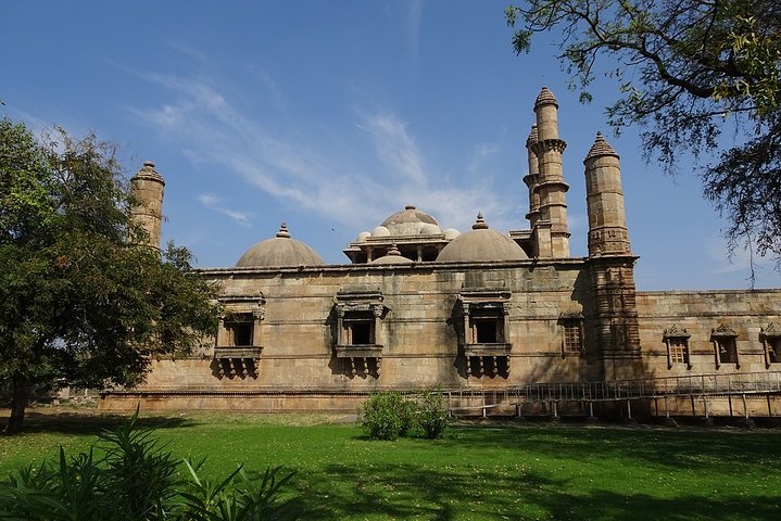 02 Nachten en 03 dagen Vadodara en Champaner Tour