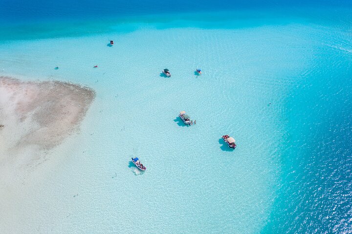 Bacalar 101- Privat rundtur i lagunen med de 7 färgerna