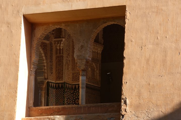 Alhambra e Generalife Tour Premium Salta la Coda inclusi i Palazzi Nasridi