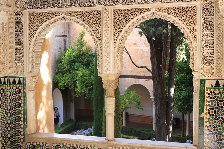 Alhambra e Generalife Tour Premium Salta la Coda inclusi i Palazzi Nasridi