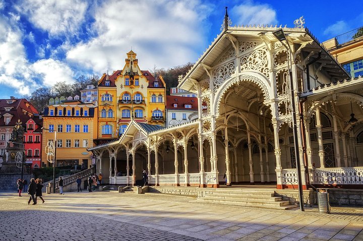 Trasferimento privato di sola andata da Karlovy Vary a Český Krumlov