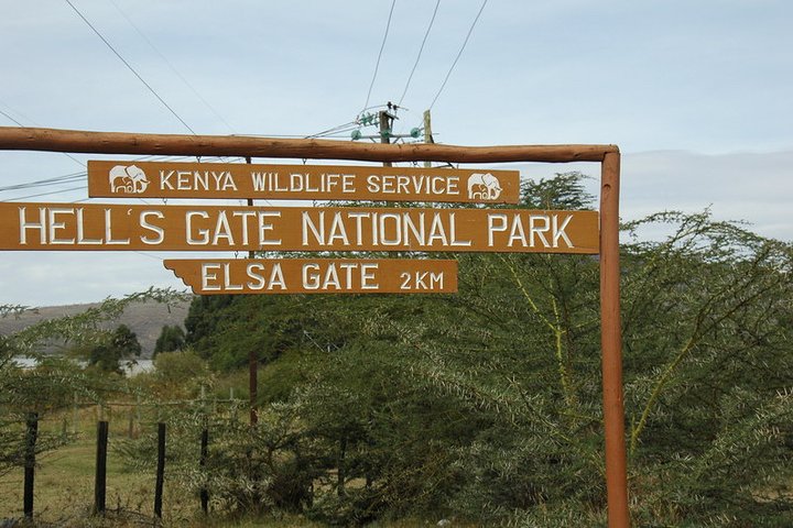 Excursão de dia inteiro ao Portão do Inferno e ao Lago Naivasha de Nairobi