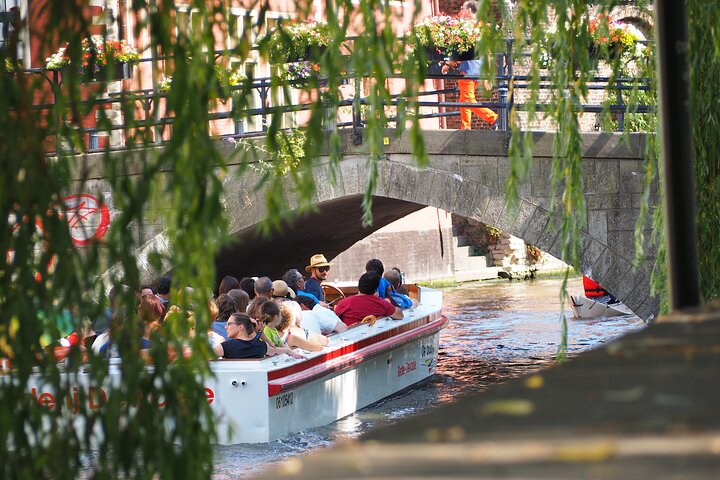Gita guidata in barca di 40 minuti nella Gand medievale