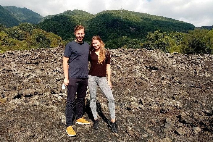 Privat omvisning i Etna og vingårdsbesøk med mat- og vinsmaking fra Taormina
