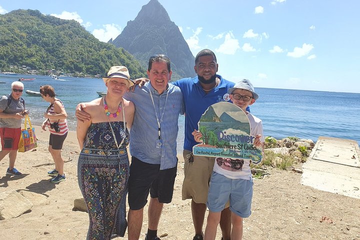 Tour privato di St Lucia: personalizza la tua esperienza sull'isola + pranzo