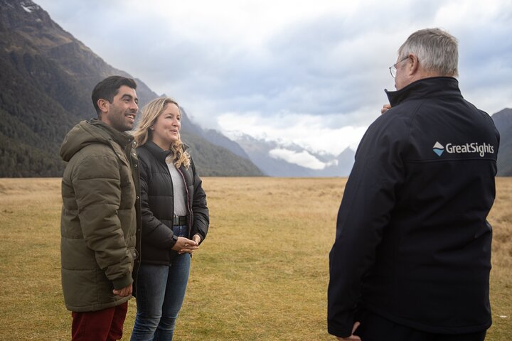 Fra Te Anau: Milford Sound Cruise og glass-tak busstur