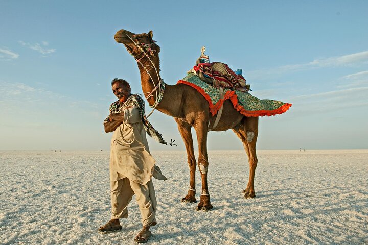 Bhuj au sanctuaire de Narayan Sarovar et Rann blanc de Kutch