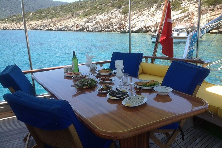 Bodrum Luxe privécruise met Gulet – zwemmen, lunch, verborgen baaien