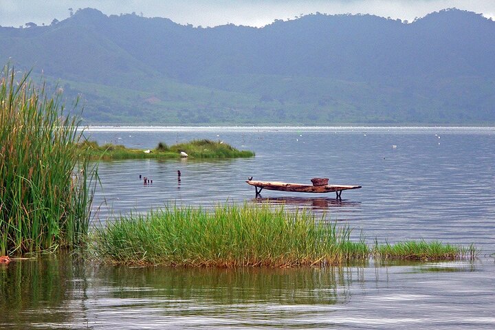 Excursões de dia inteiro em Lake Bosomtwe Boat Cruisely e Kumasi City Tours