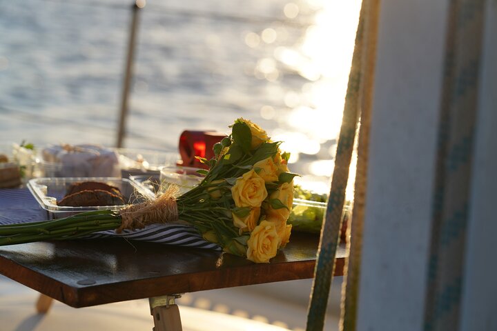 Experiencia gastronómica a bordo de un velero en Porto Alegre