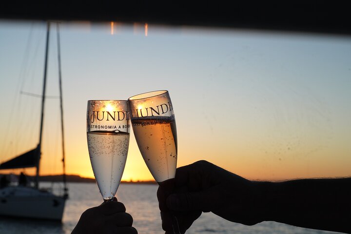Experiencia gastronómica a bordo de un velero en Porto Alegre