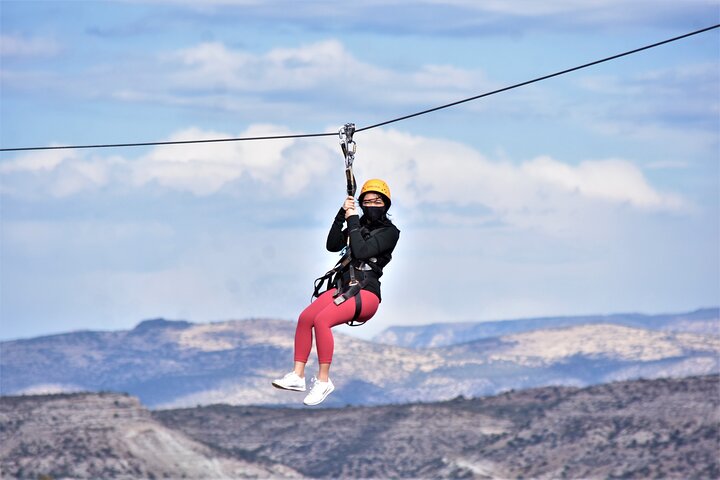 Passeio de tirolesa no Out of Africa Wildlife Park em Sedona, Camp Verde