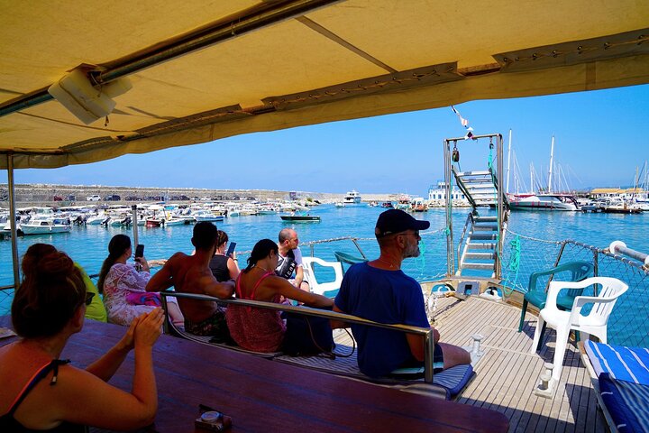 Passeio pela Costa degli Dei de barco, 3 horas com aperitivo incluído