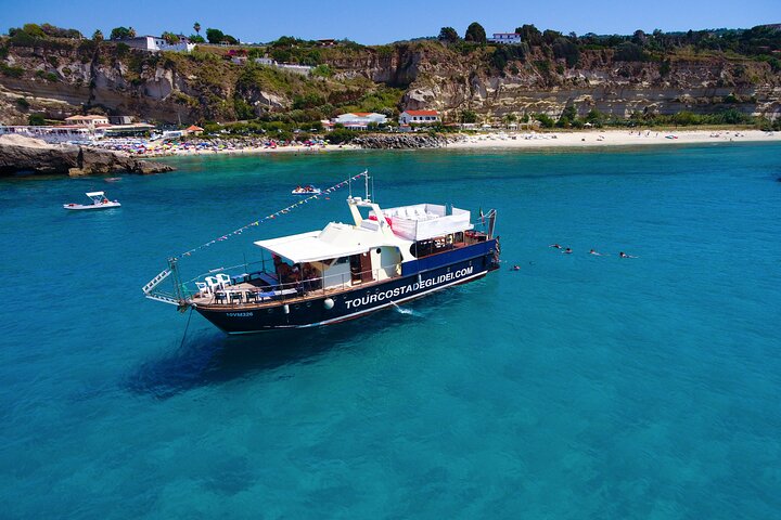Passeio pela Costa degli Dei de barco, 3 horas com aperitivo incluído