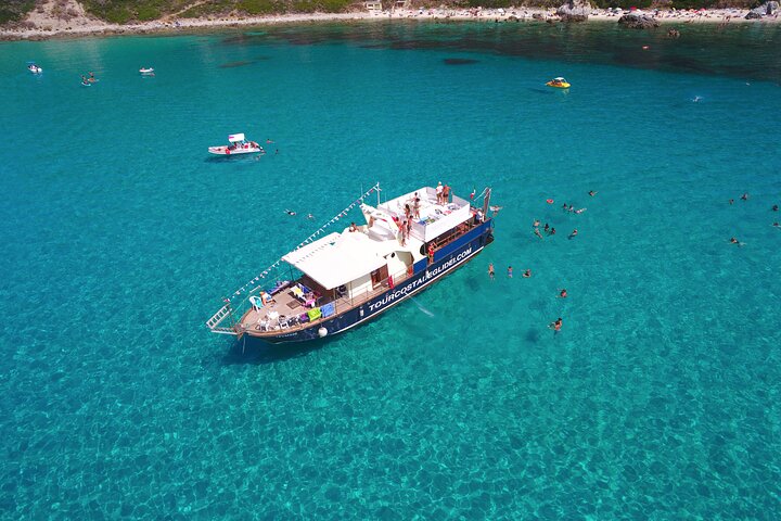 Passeio pela Costa degli Dei de barco, 3 horas com aperitivo incluído