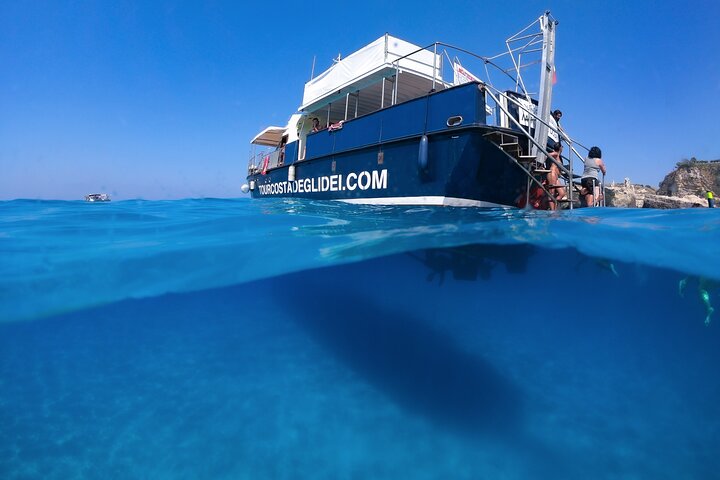 Passeio pela Costa degli Dei de barco, 3 horas com aperitivo incluído