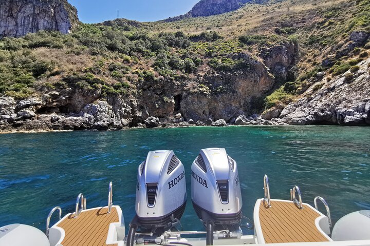 Excursión en barco de día completo de San Vito Lo Capo a Castellammare del Golfo