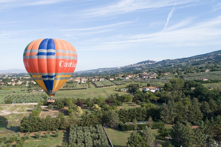 Professionele luchtballonvaarten bij Assisi, Trasimeno in Umbrië