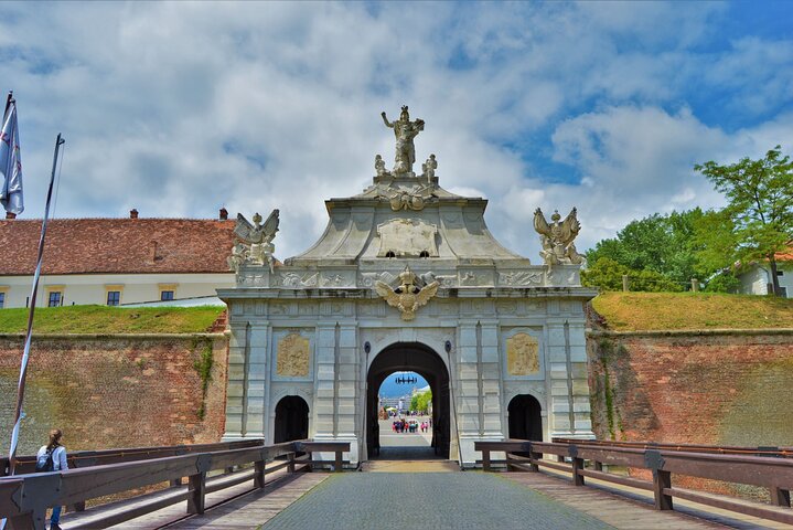 Exclusieve tour: Corvin Castle, Alba Iulia en traditionele dorpen uit Sibiu