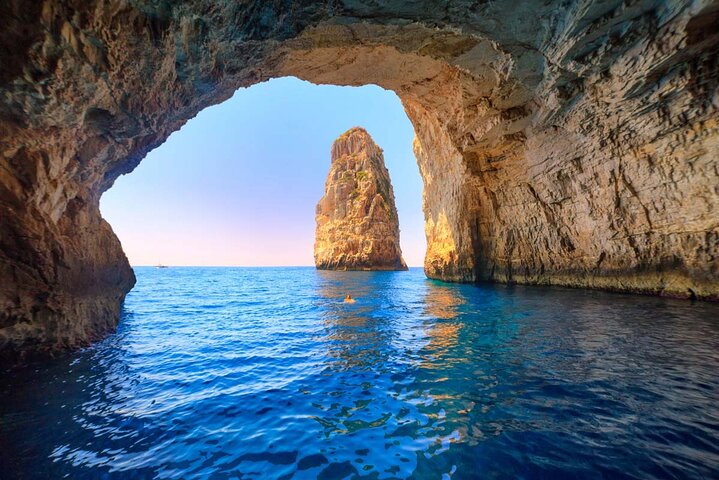 Paxos Antipaxos Blue Caves Cruise fra Korfu