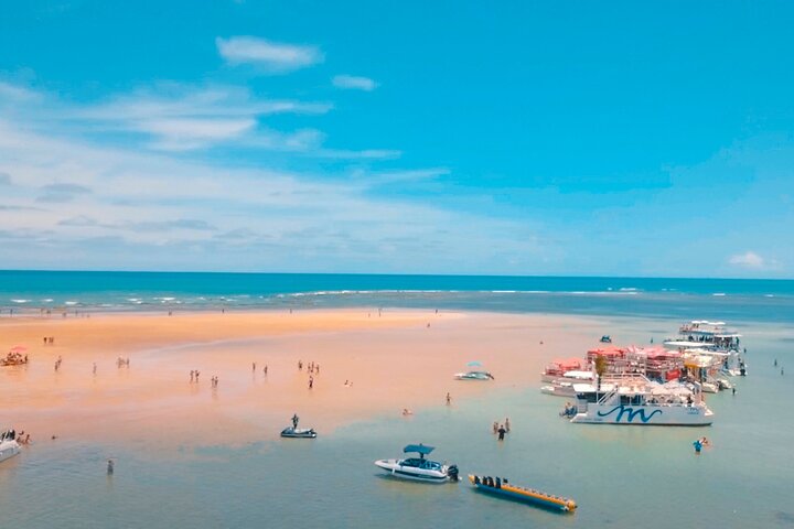 Gita in catamarano all'Isola Areia Vermelha con trasferimento