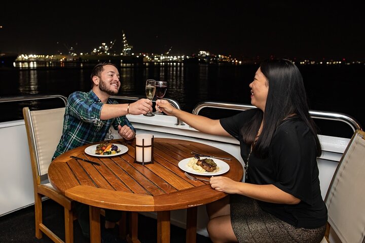 Crucero con cena por el puerto de San Diego