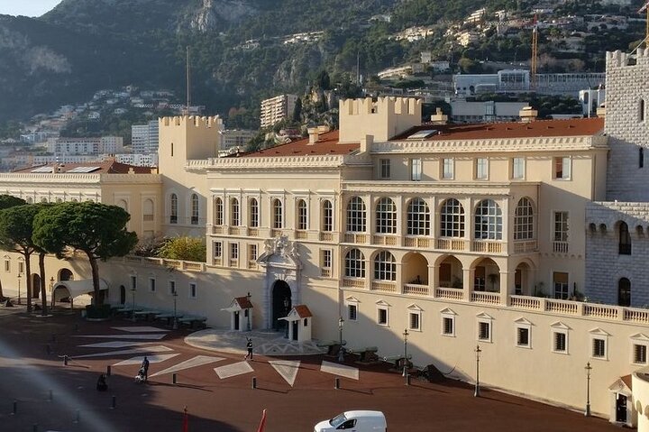 Excursión de medio día en grupo pequeño a Mónaco, Montecarlo y Eze Village