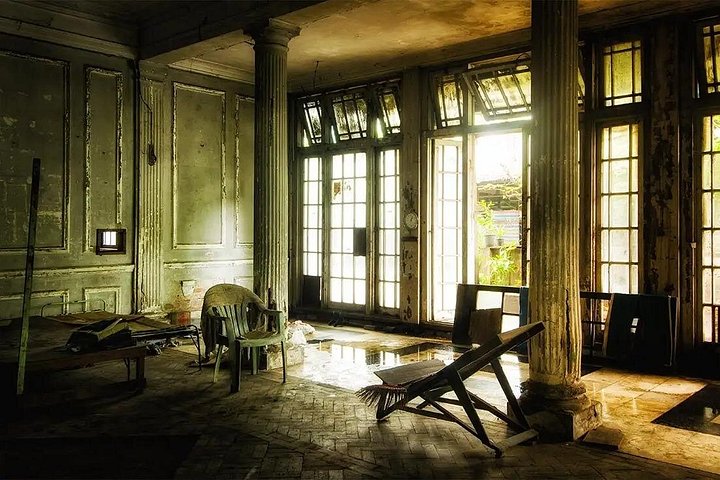 Visite fantôme à pied des ombres des réjouissances