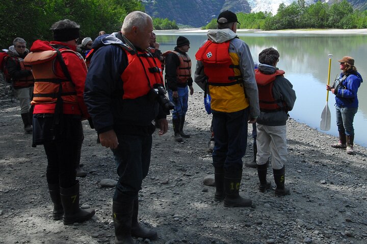 FRA HAINES - Alaska Wildlife Voyageur Kano Safari