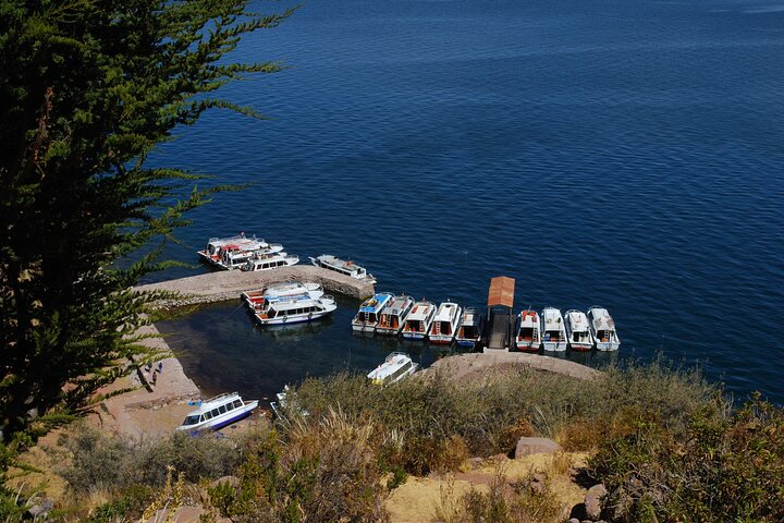 Uros Schilf schwimmende Inseln & Taquile Insel Titicaca Puno Ganztags