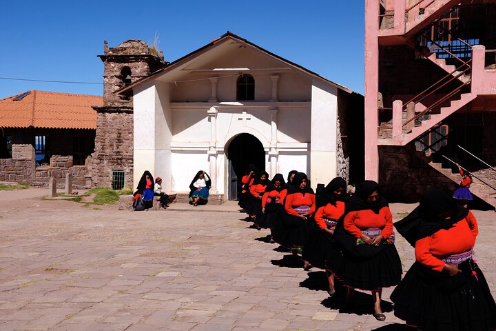 Uros Schilf schwimmende Inseln & Taquile Insel Titicaca Puno Ganztags