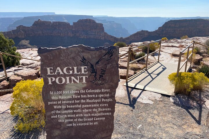 Passeio de Dia em Grupo Pequeno pelo West Skywalk do Grand Canyon a partir de Laughlin, NV