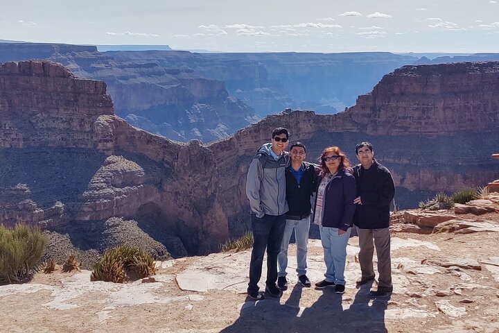 Passeio de Dia em Grupo Pequeno pelo West Skywalk do Grand Canyon a partir de Laughlin, NV
