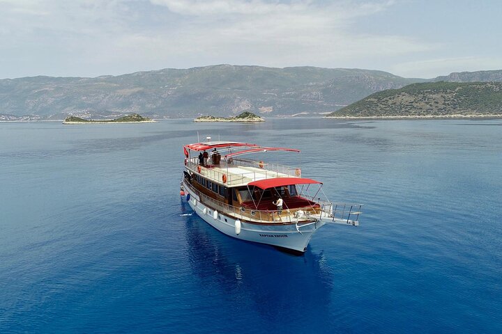 Recorrido compartido en barco por la ciudad de Kekova, incluido el almuerzo