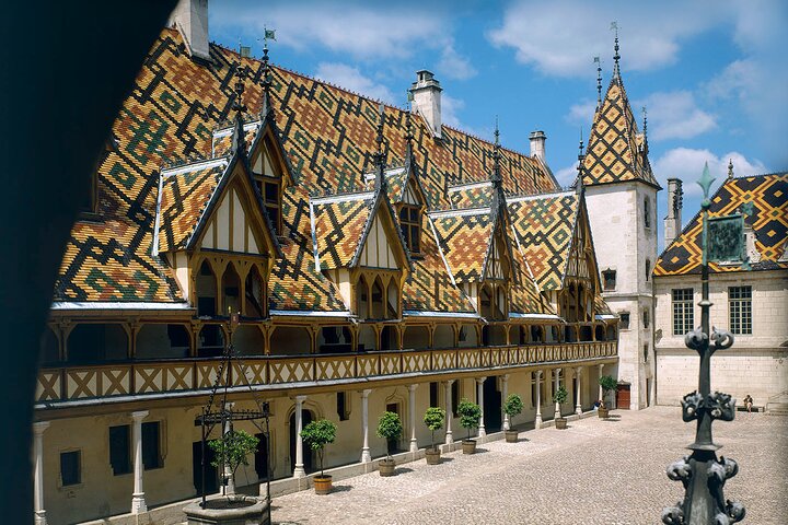 Excursão de dia inteiro para grupos pequenos de Côte de Nuits, Côte de Beaune vinhas e Beaune bairro histórico
