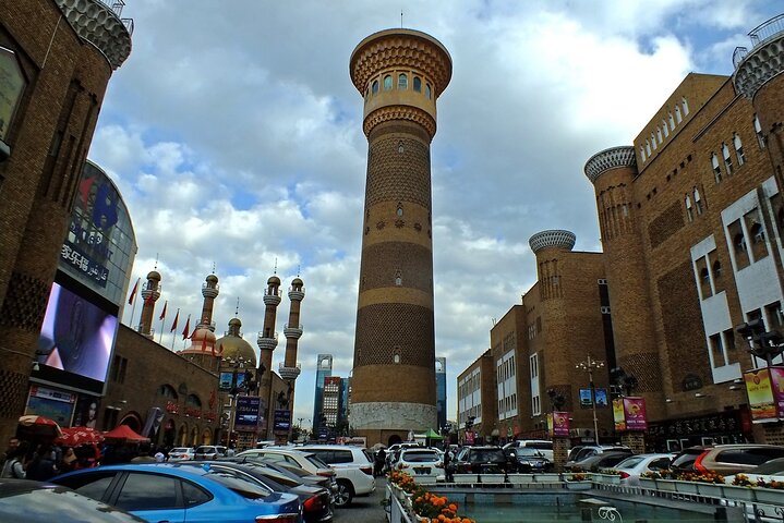 Excursión de un día del PRI al espectáculo de Nanshan y Erdaoqiao con cena en Urumqi