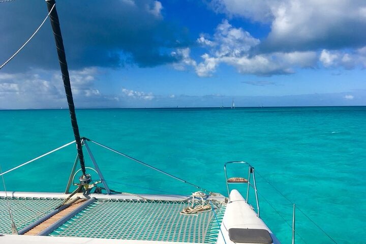 50 'luxe jacht. Privé catamaran-snorkel- en strandervaring van een hele of halve dag