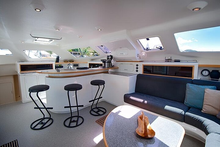 50 'luxe jacht. Privé catamaran-snorkel- en strandervaring van een hele of halve dag