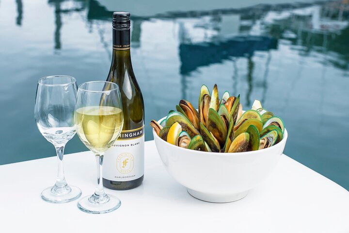 Crucero de degustación de mejillones de concha verde de Marlborough Sounds