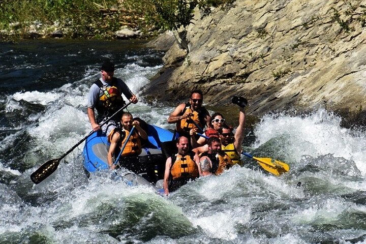 Wildwasser und Wein: Wenatchee River Wildwasser Rafting und Weingut Tour