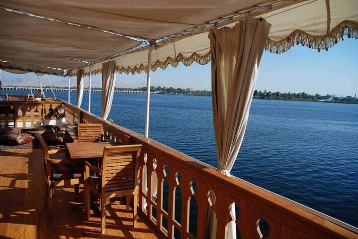 5 - Days Nile Cruise navigue Louxor à Assouan et Abu Simbel. Montgolfière