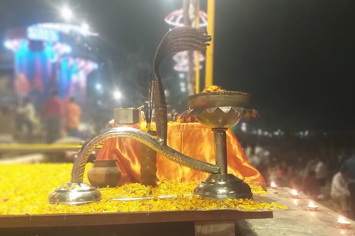 Tour de Ganga Aarti por la noche en Varanasi