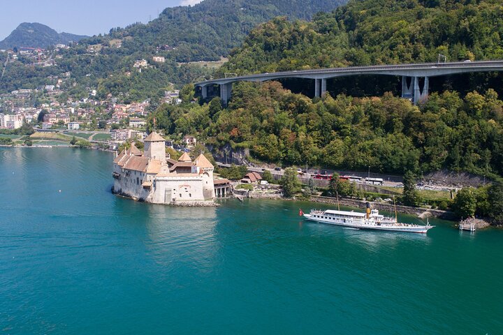 Cruzeiro de ida e volta de Montreux a Chillon