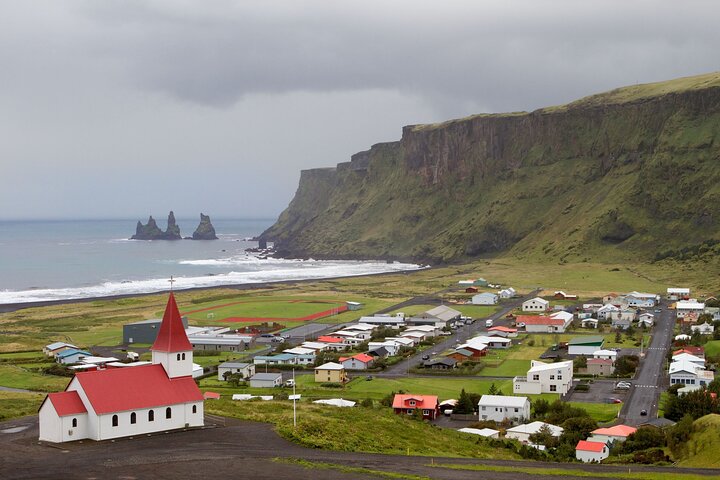Guided Glacier Lagoon and Diamond Beach Day Trip from Reykjavik