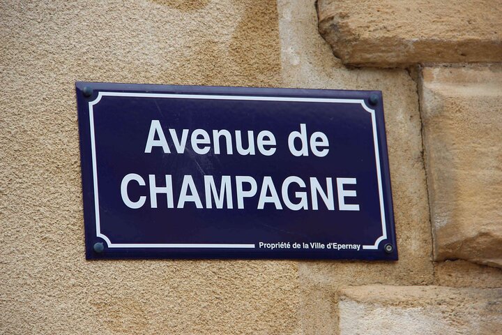 Bubble Champagne Tour vanuit Epernay (tour van een halve dag met kleine groepen)