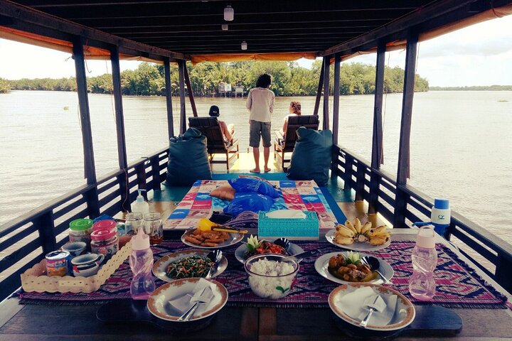 2Ns Orang-Utan Kelotok Tour in Tanjung Putting Kalimantan - Borneo